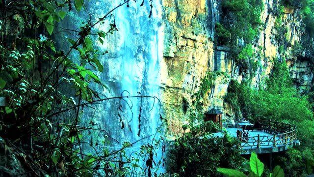 逃离广阔的山川